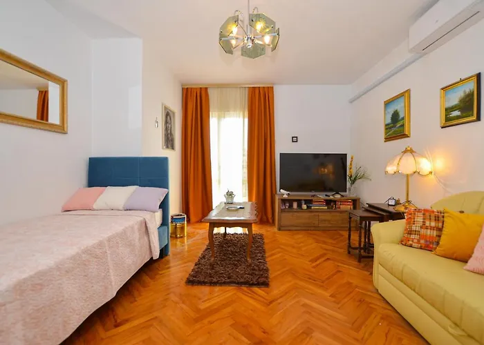 Lidia Διαμέρισμα *