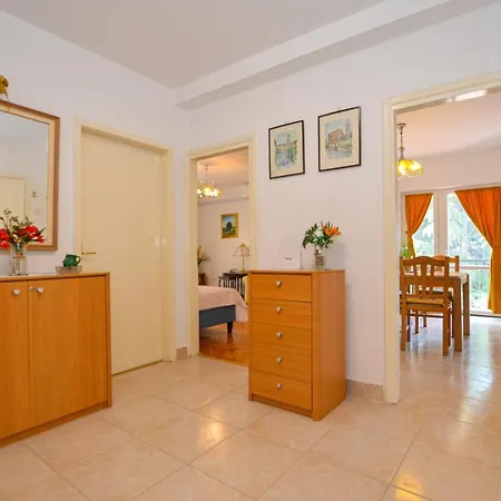 Apartment Lidia