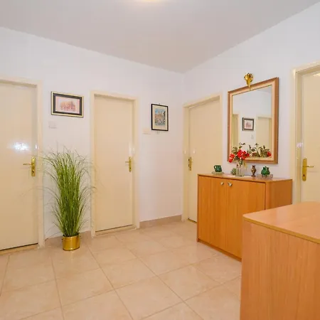 Lidia Apartment *
