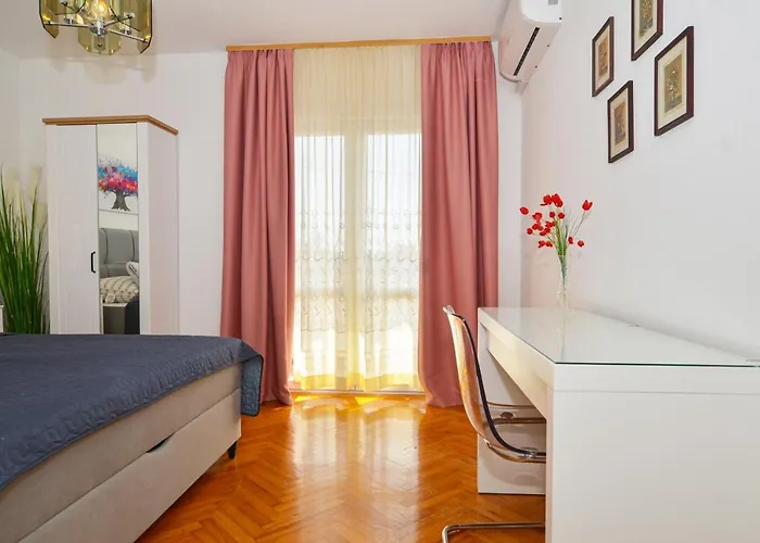 Apartment Lidia *